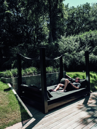 Balibed, Nijs furniture
